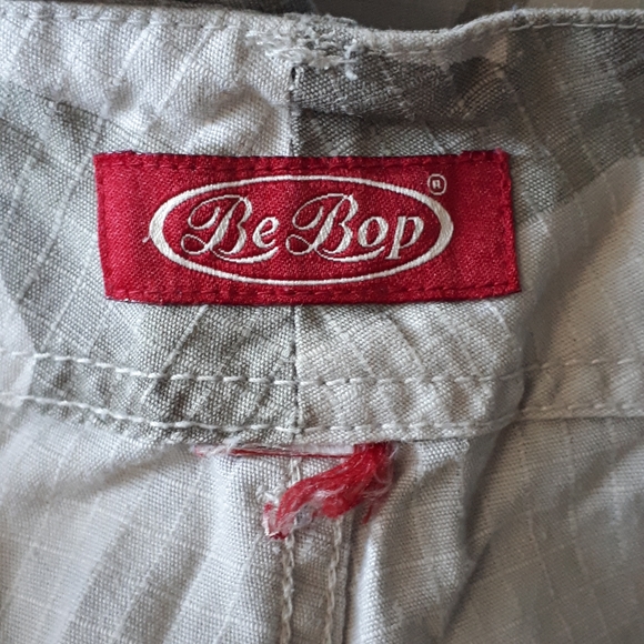 Be Bop Camo Cotton Capri Pants Size 11 - Picture 5 of 5